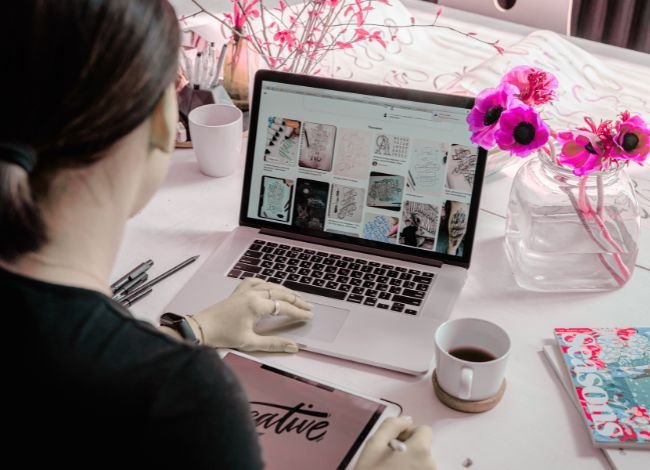 Junior Graphic Designer Resume